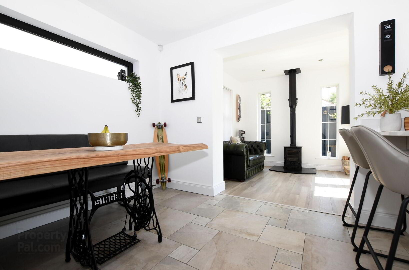 4 Laurelvale Grove 11 of 38