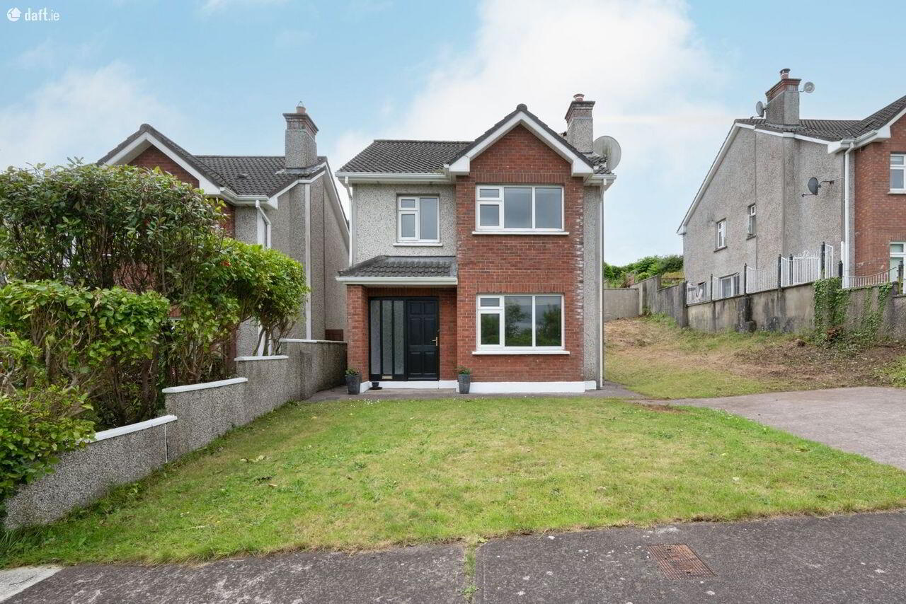 77 Bromley Park 1 of 23