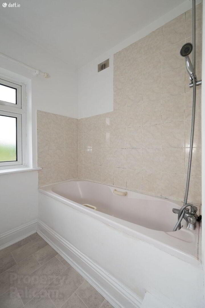 77 Bromley Park 21 of 23