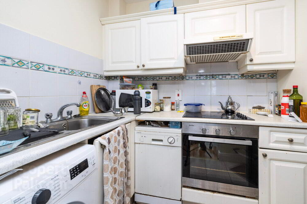 Apt 32 The Northumberlands, Love Lane 6 of 12