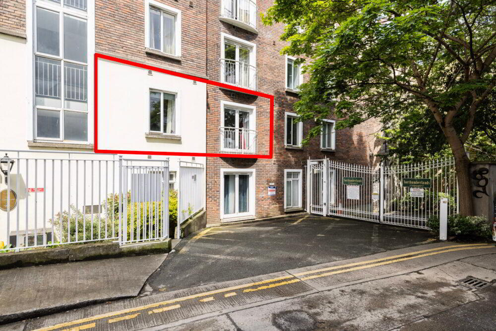 Apt 32 The Northumberlands, Love Lane 10 of 12