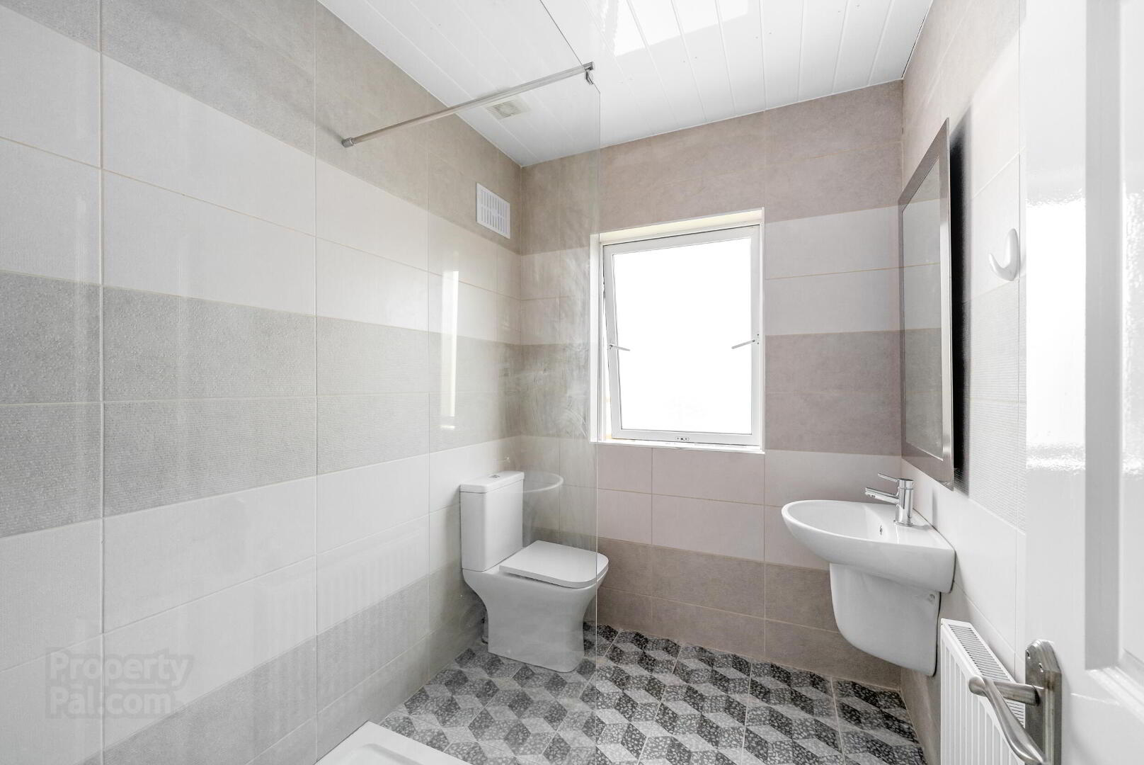31 Sundale Grove 11 of 26