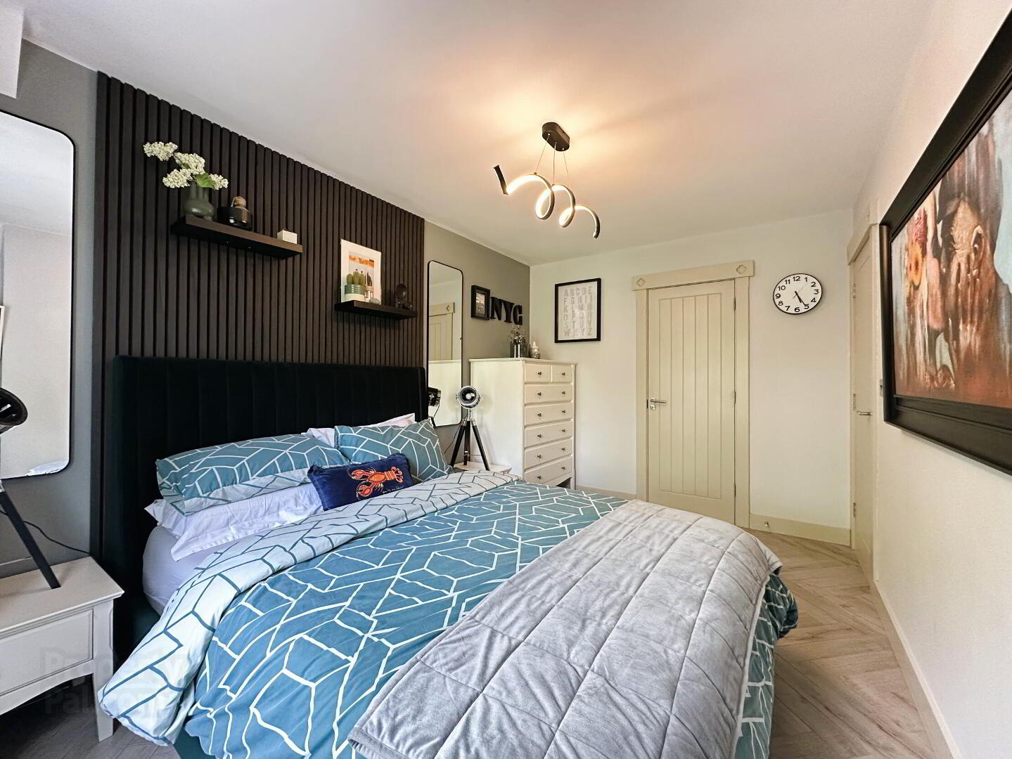 97 Summerhill 17 of 32
