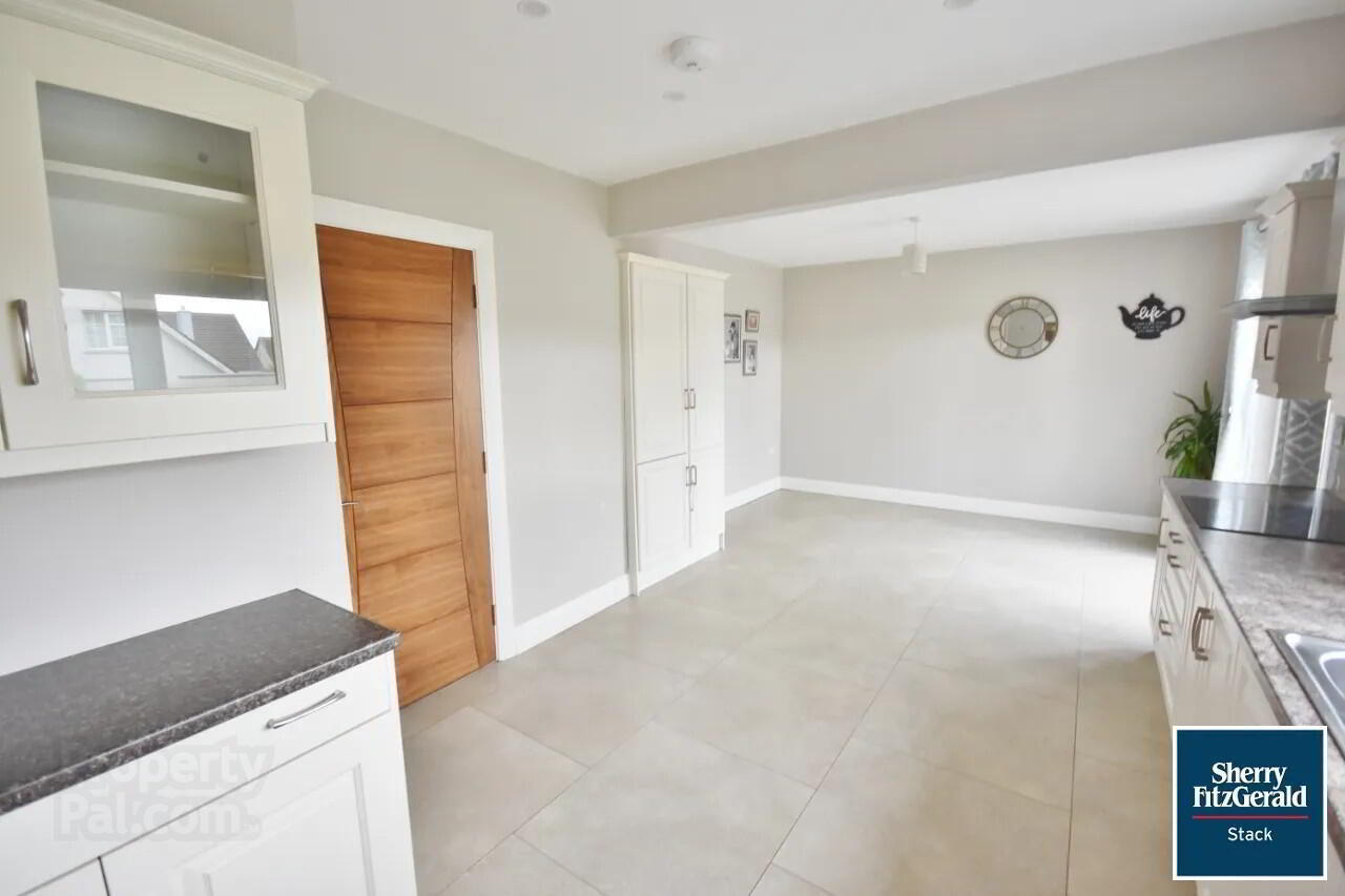 15 Woodview 6 of 17