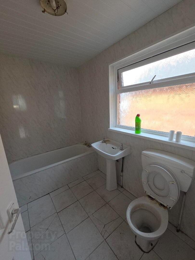 78 Tates Avenue 12 of 12