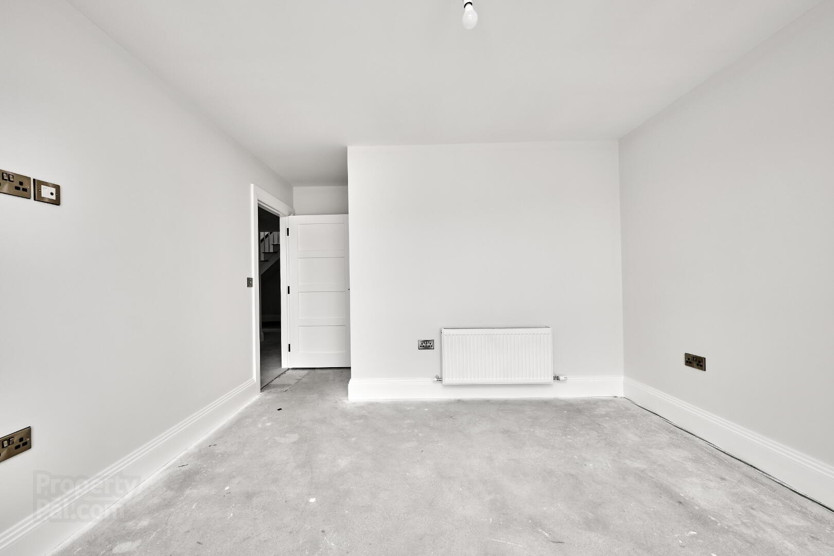 Queenora Avenue 9 of 32