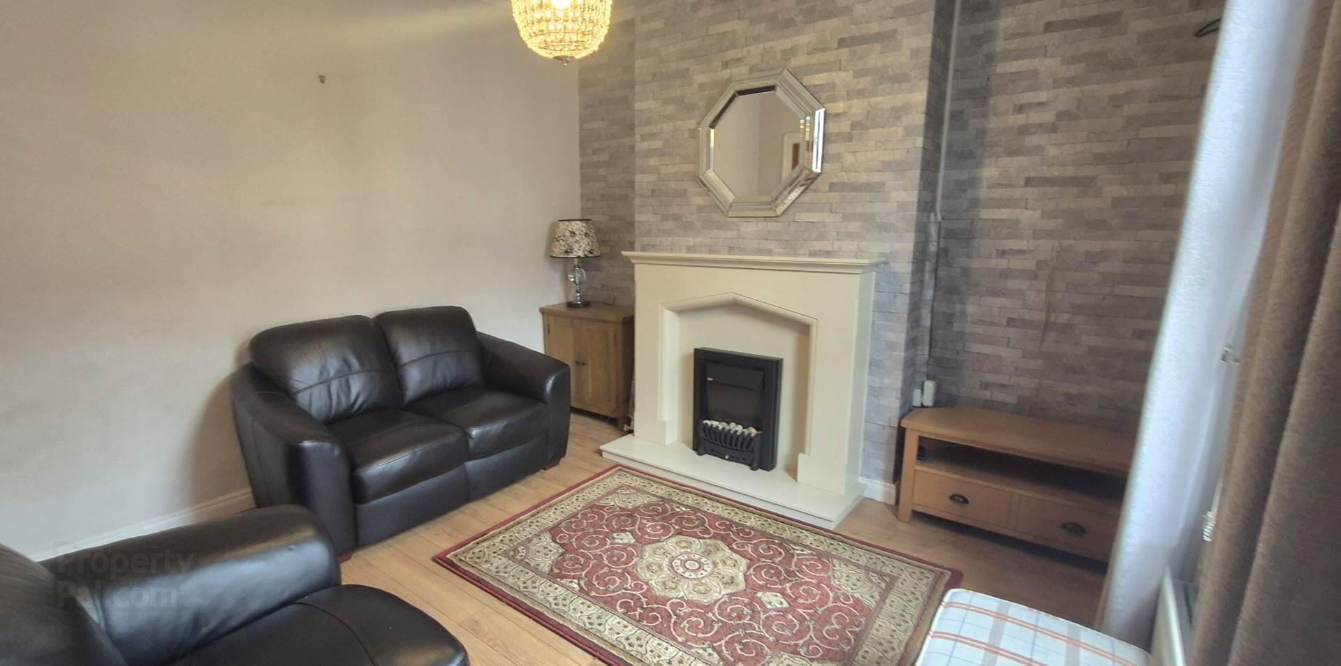 6 Barry Street 4 of 29