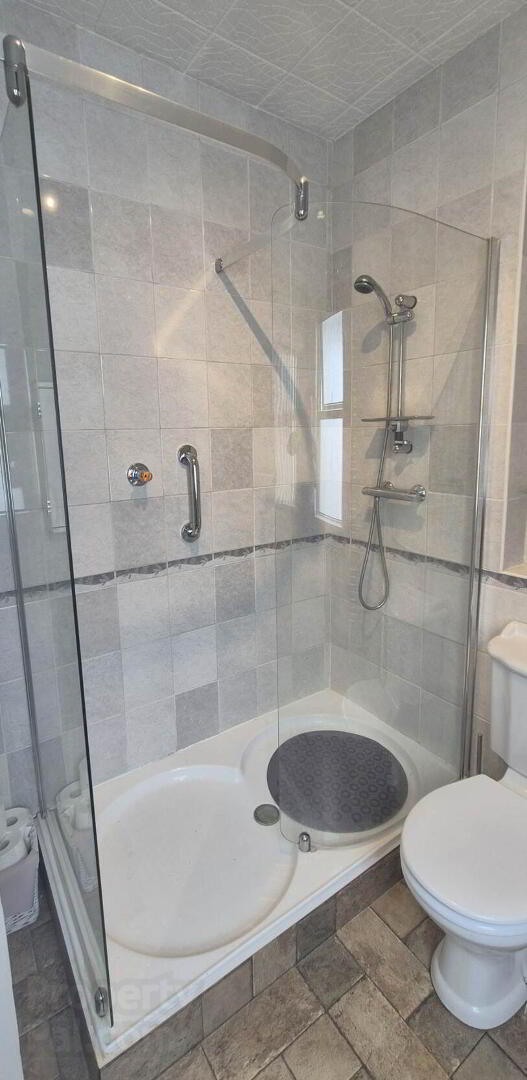 6 Barry Street 20 of 29
