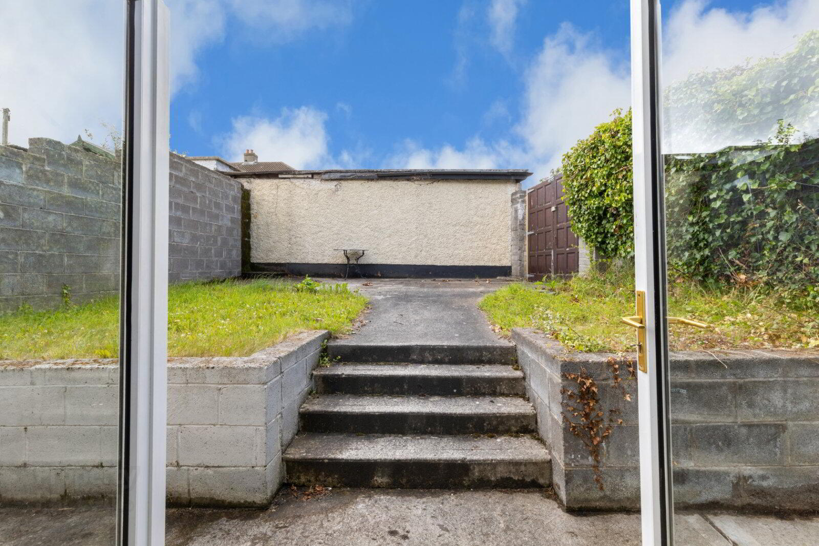 10a Moatfield Road 9 of 10