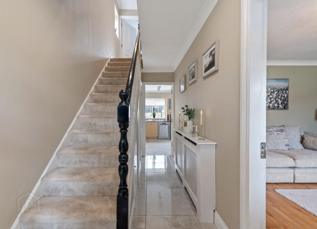 13 Willowfields 1 of 19