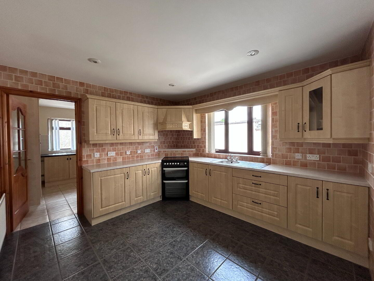 23 Parker Avenue 9 of 27