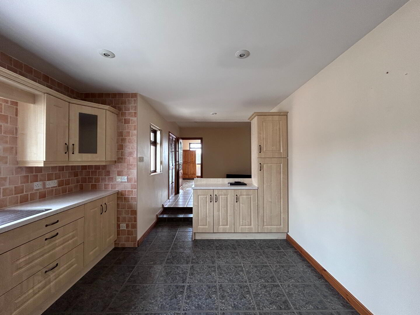 23 Parker Avenue 12 of 27