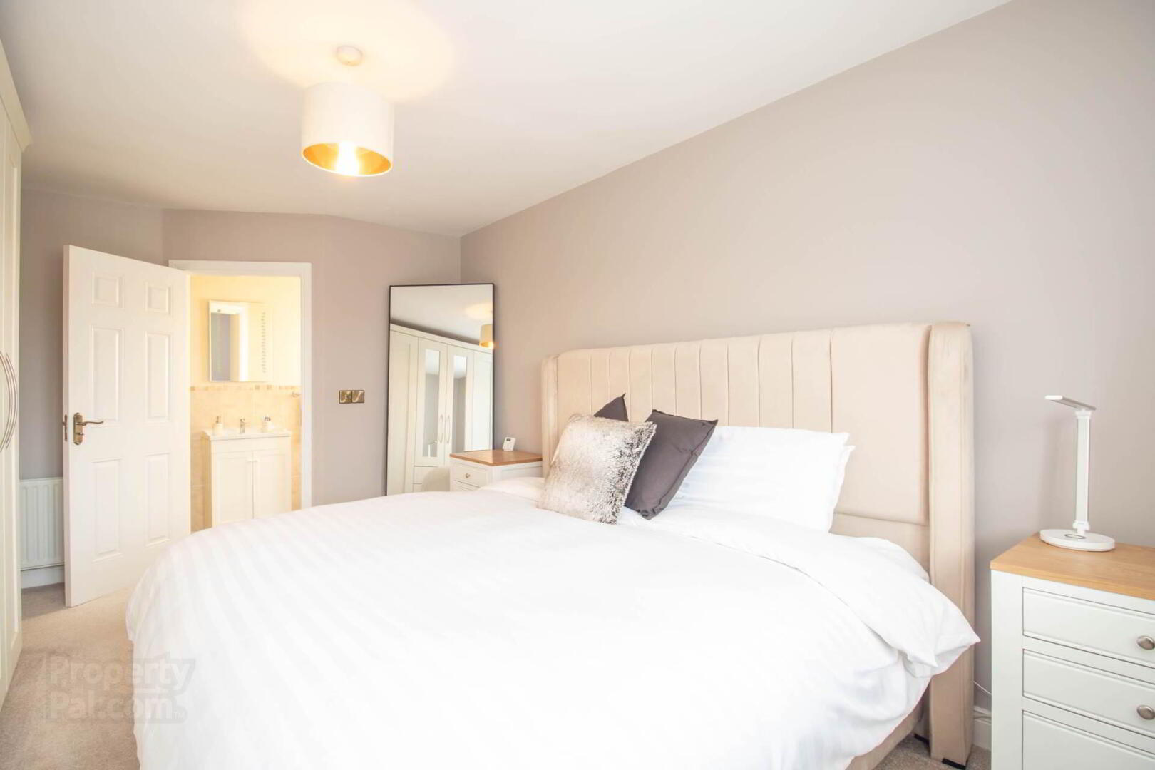 32 Rockfield Heights 20 of 34