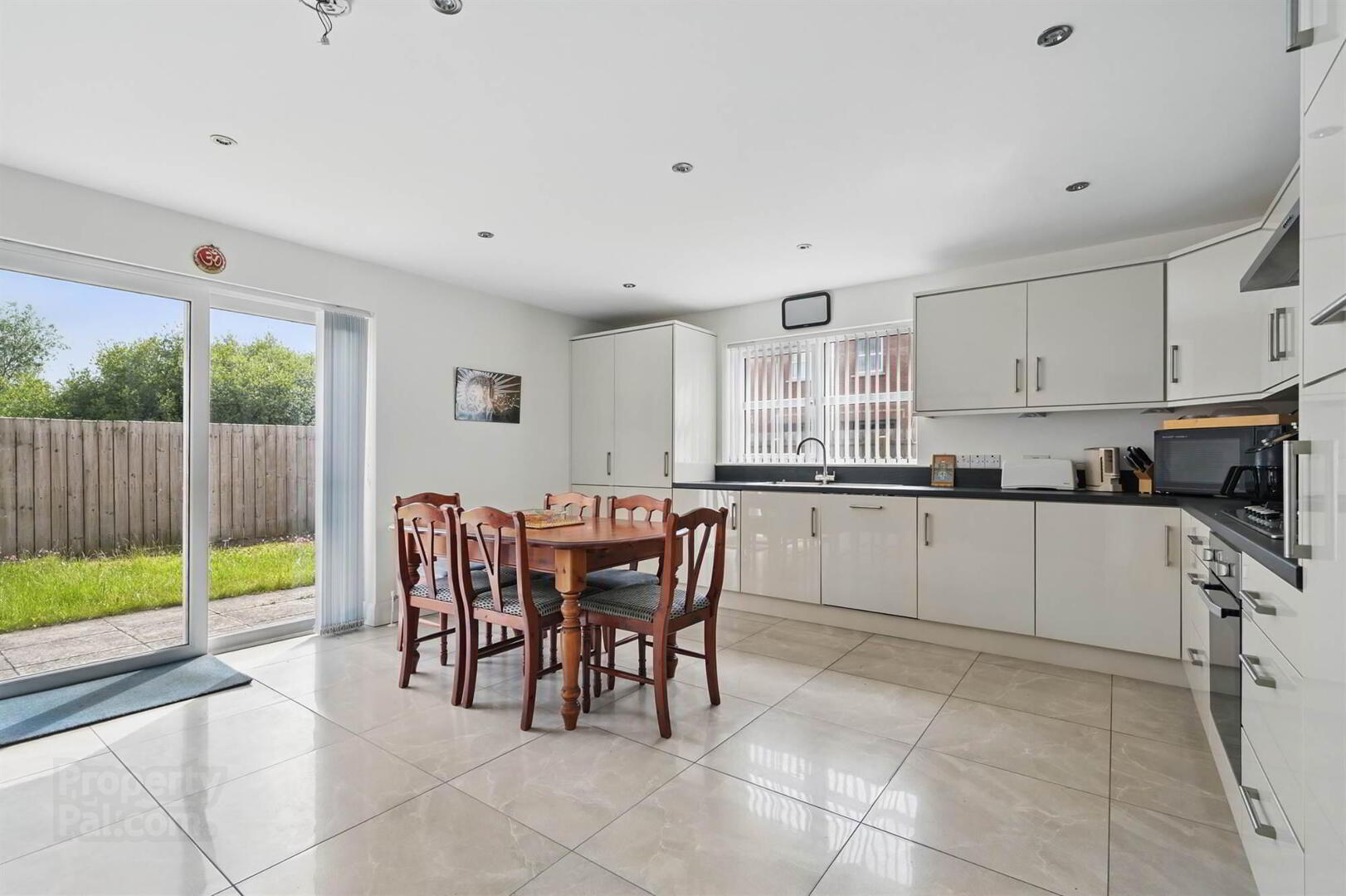 6 Limetree Court 7 of 21