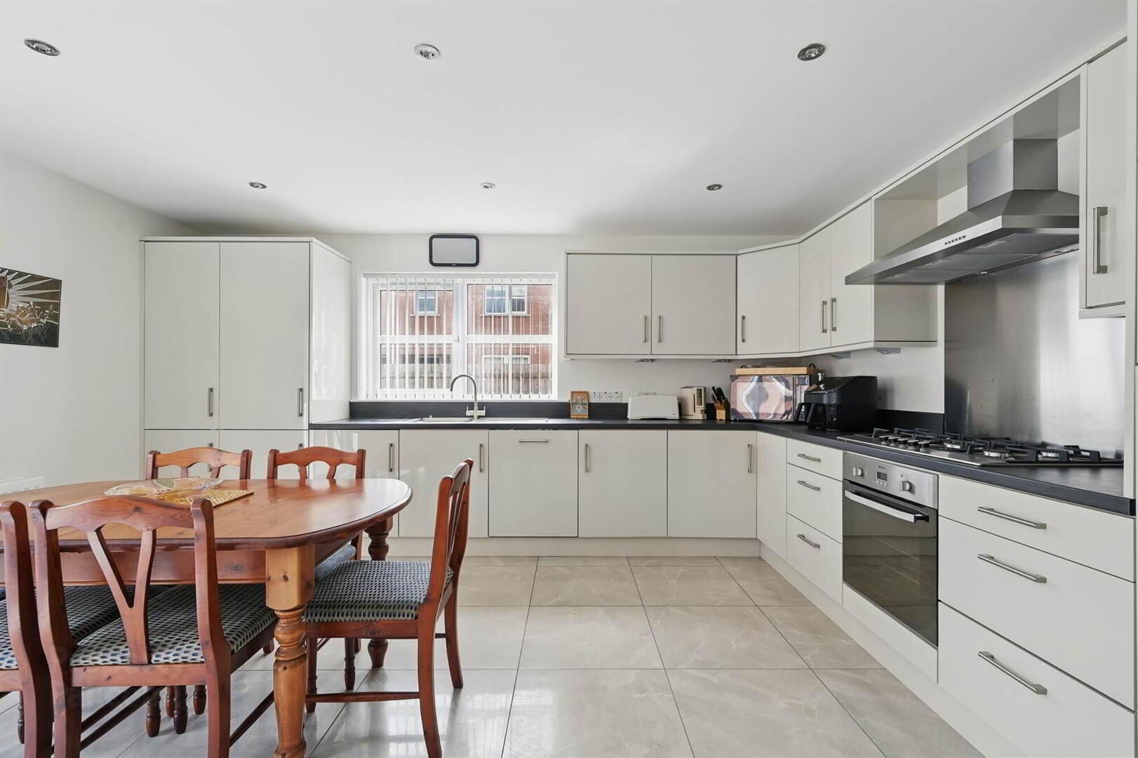 6 Limetree Court 8 of 21