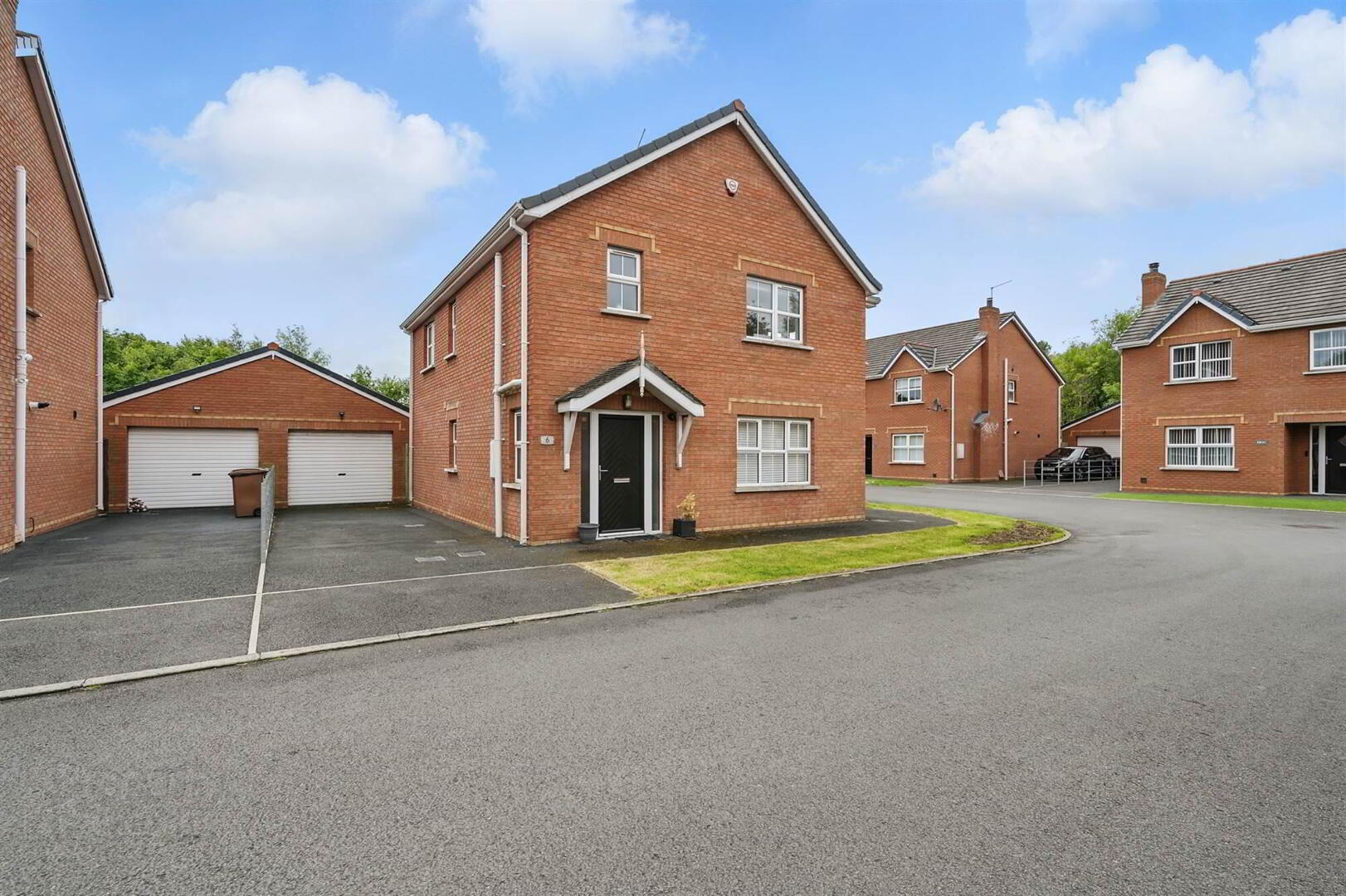 6 Limetree Court 2 of 21