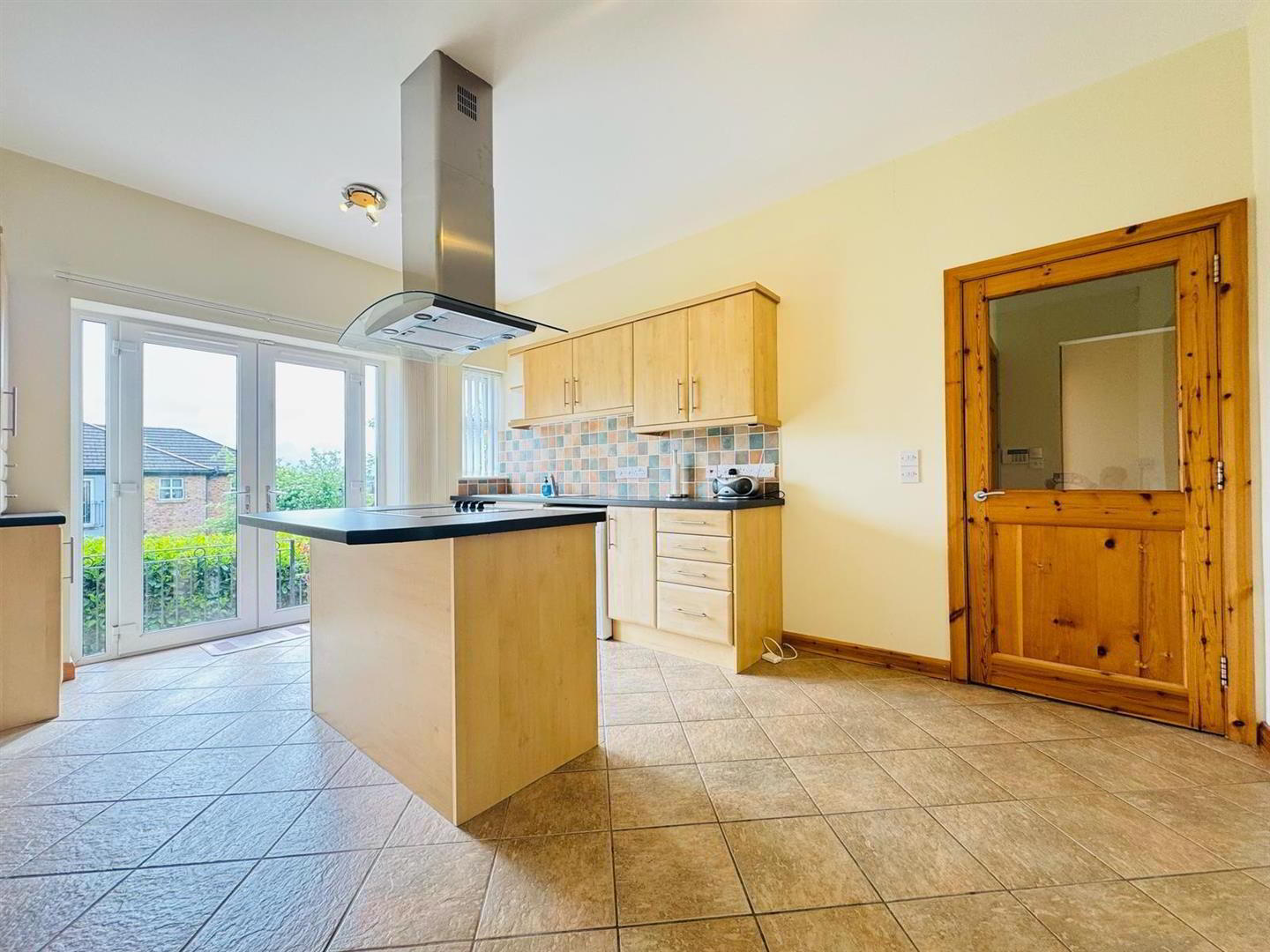 19 Fernridge Drive 7 of 18