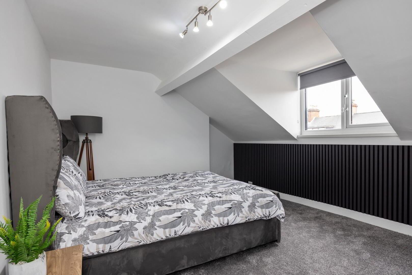Unit 2, 47 Castlereagh Street 17 of 20