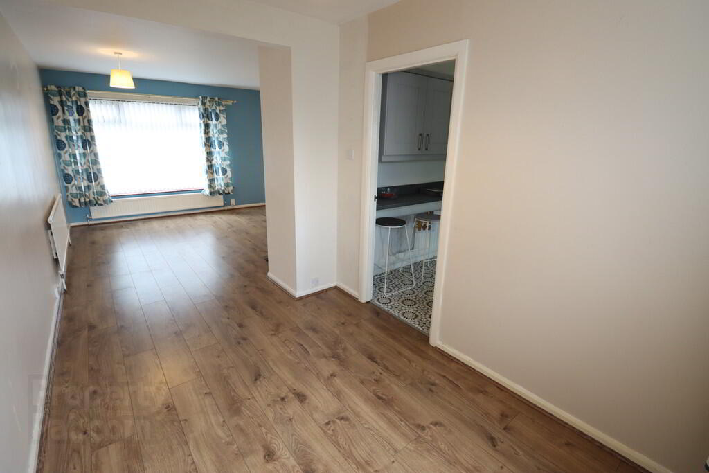 38 Glebecoole Avenue 5 of 27