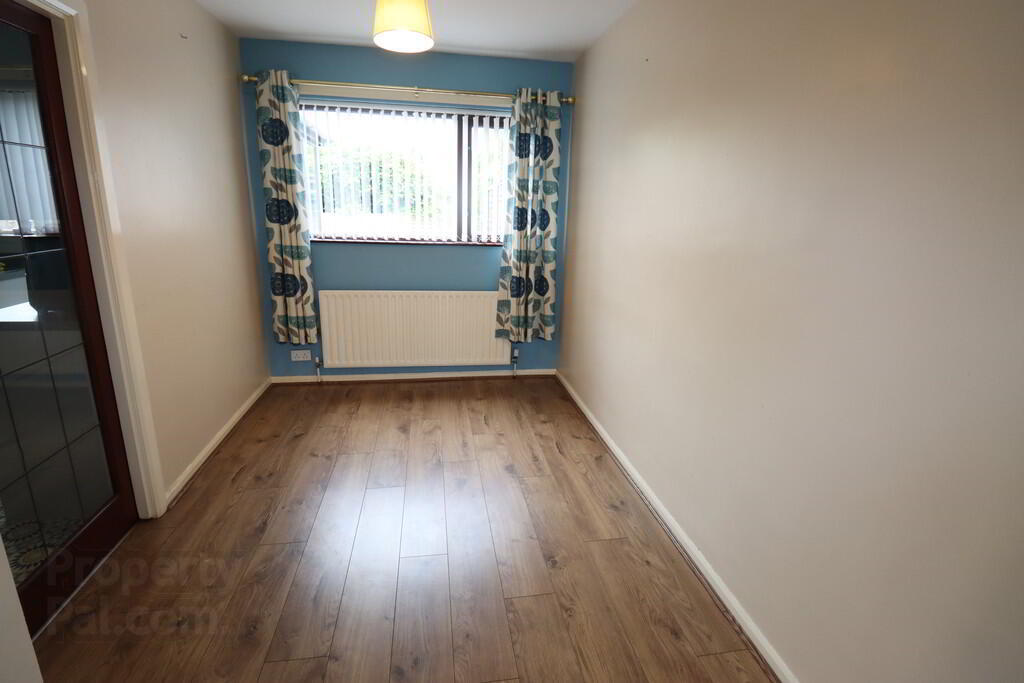 38 Glebecoole Avenue 6 of 27