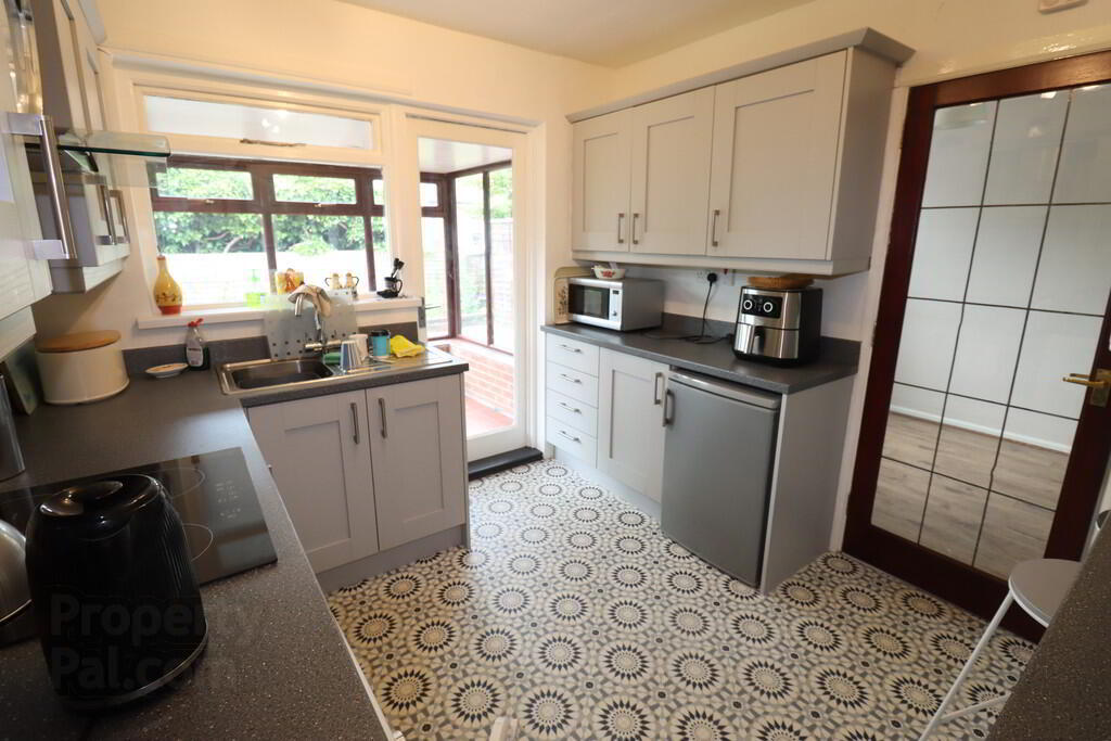 38 Glebecoole Avenue 7 of 27