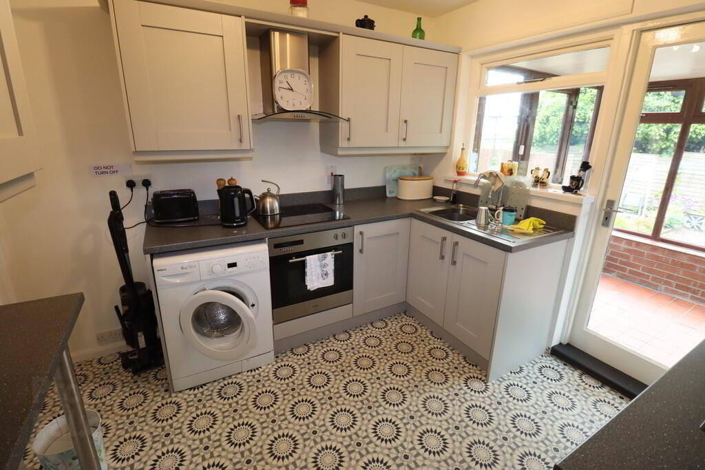 38 Glebecoole Avenue 8 of 27