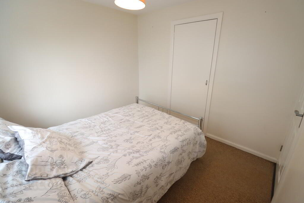 38 Glebecoole Avenue 14 of 27