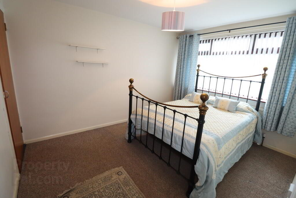38 Glebecoole Avenue 15 of 27