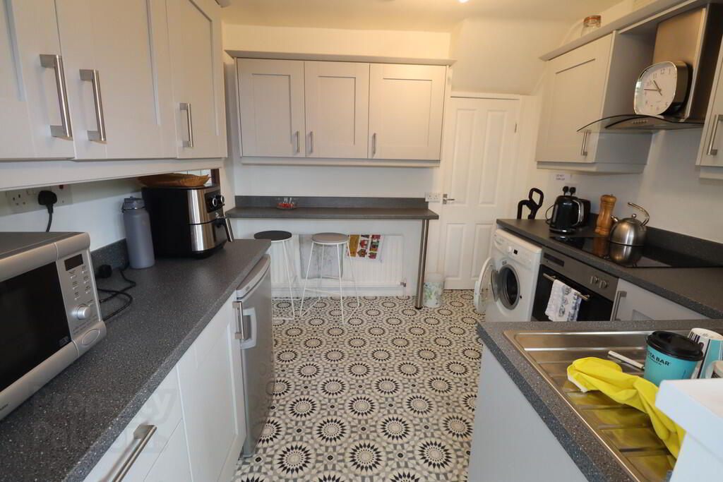 38 Glebecoole Avenue 9 of 27