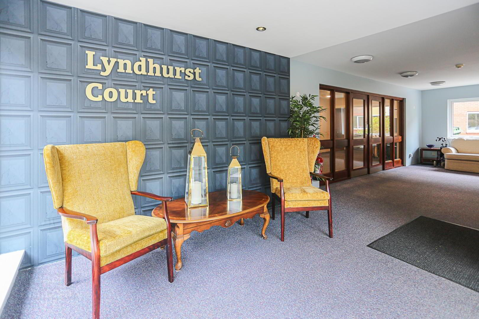 2 Lyndhurst Court 4 of 13