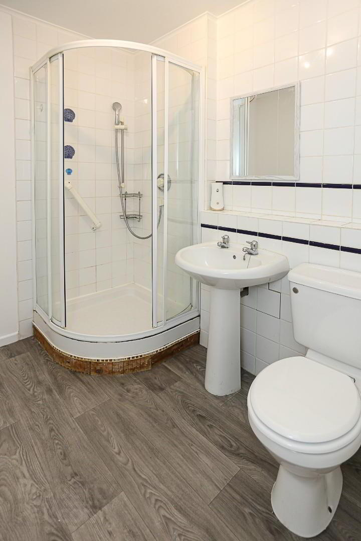 2 Lyndhurst Court 13 of 13