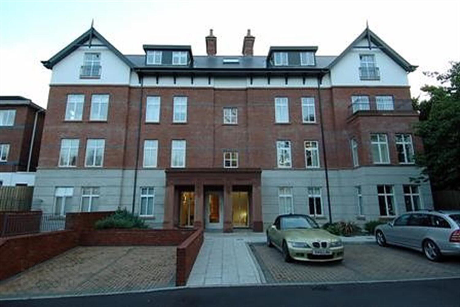 Apartment 16 1 Deramore Park South 1 of 4