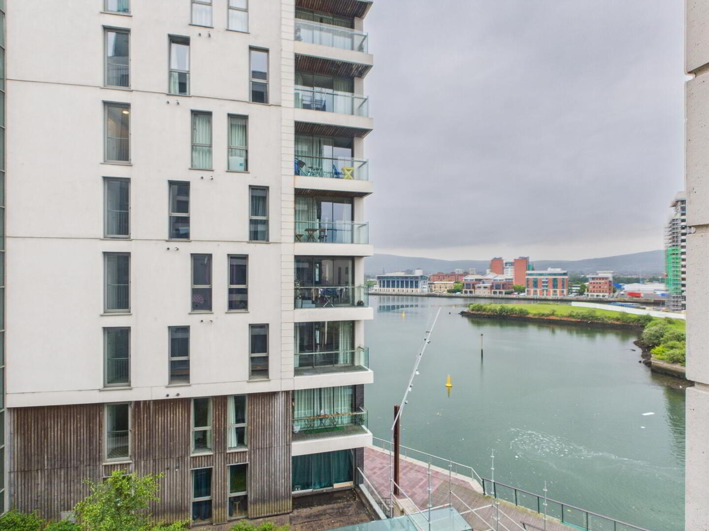 Apartment 11.21 The Arc 2l Queens Road 7 of 14