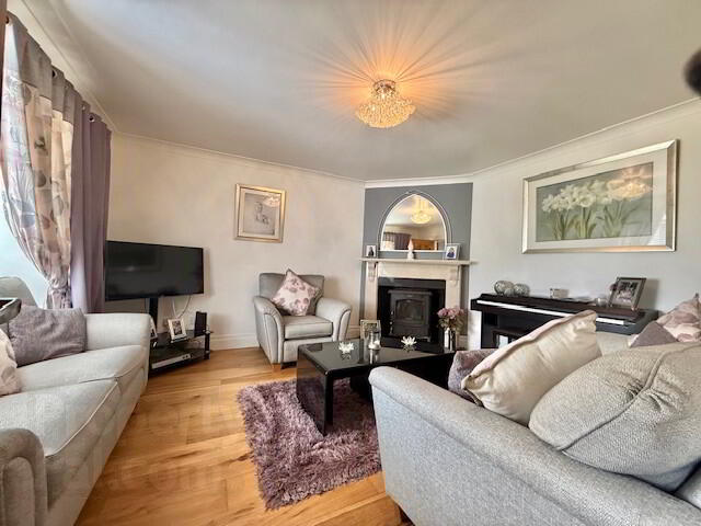 135 Woodbrook 5 of 14
