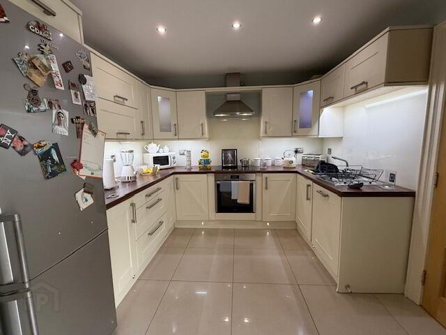 135 Woodbrook 5 of 15