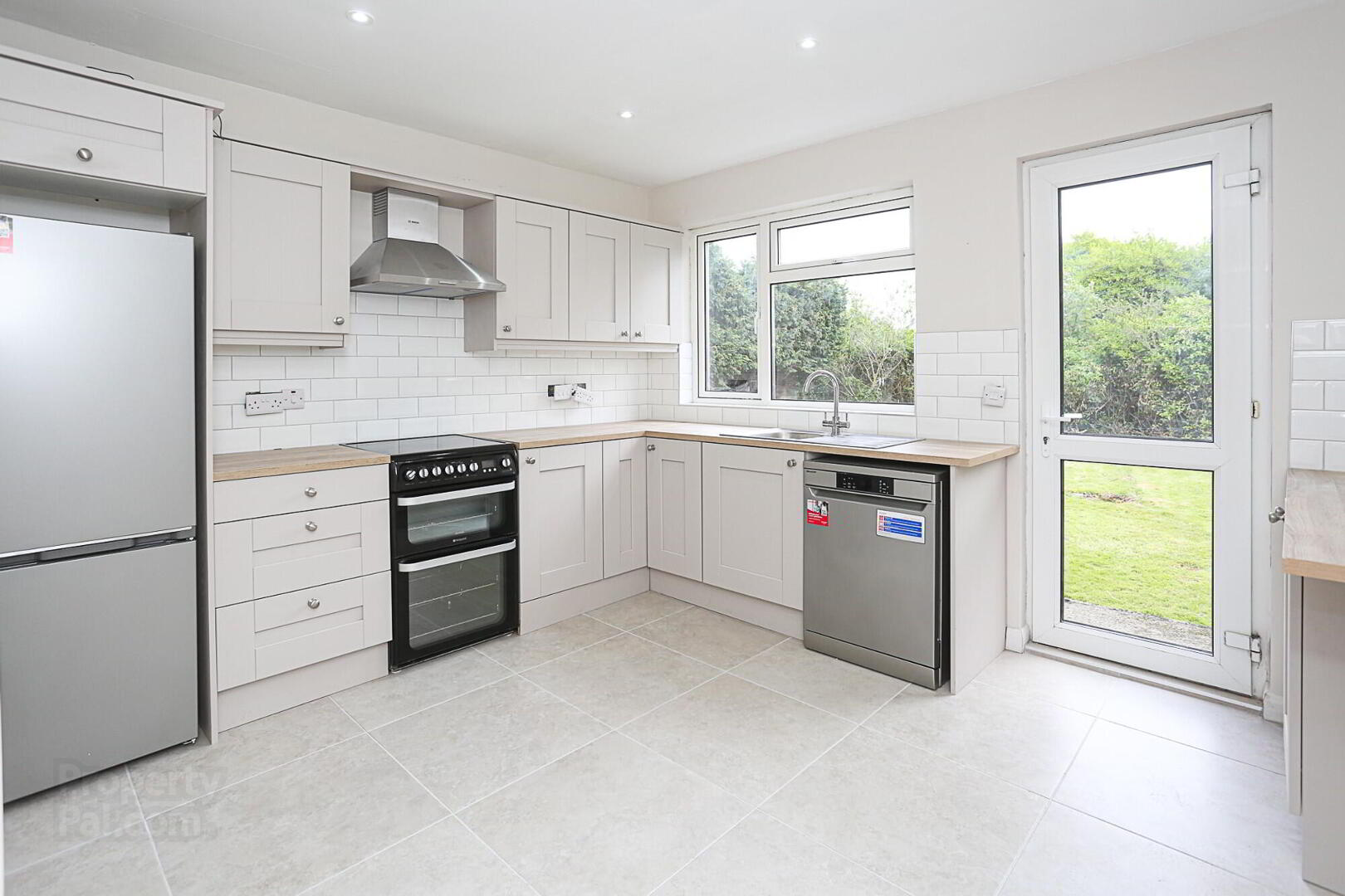 17 Grange Avenue 6 of 15
