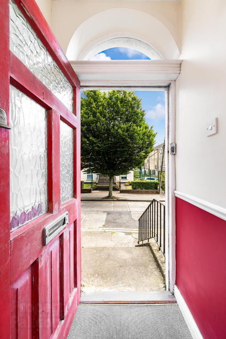 property description image