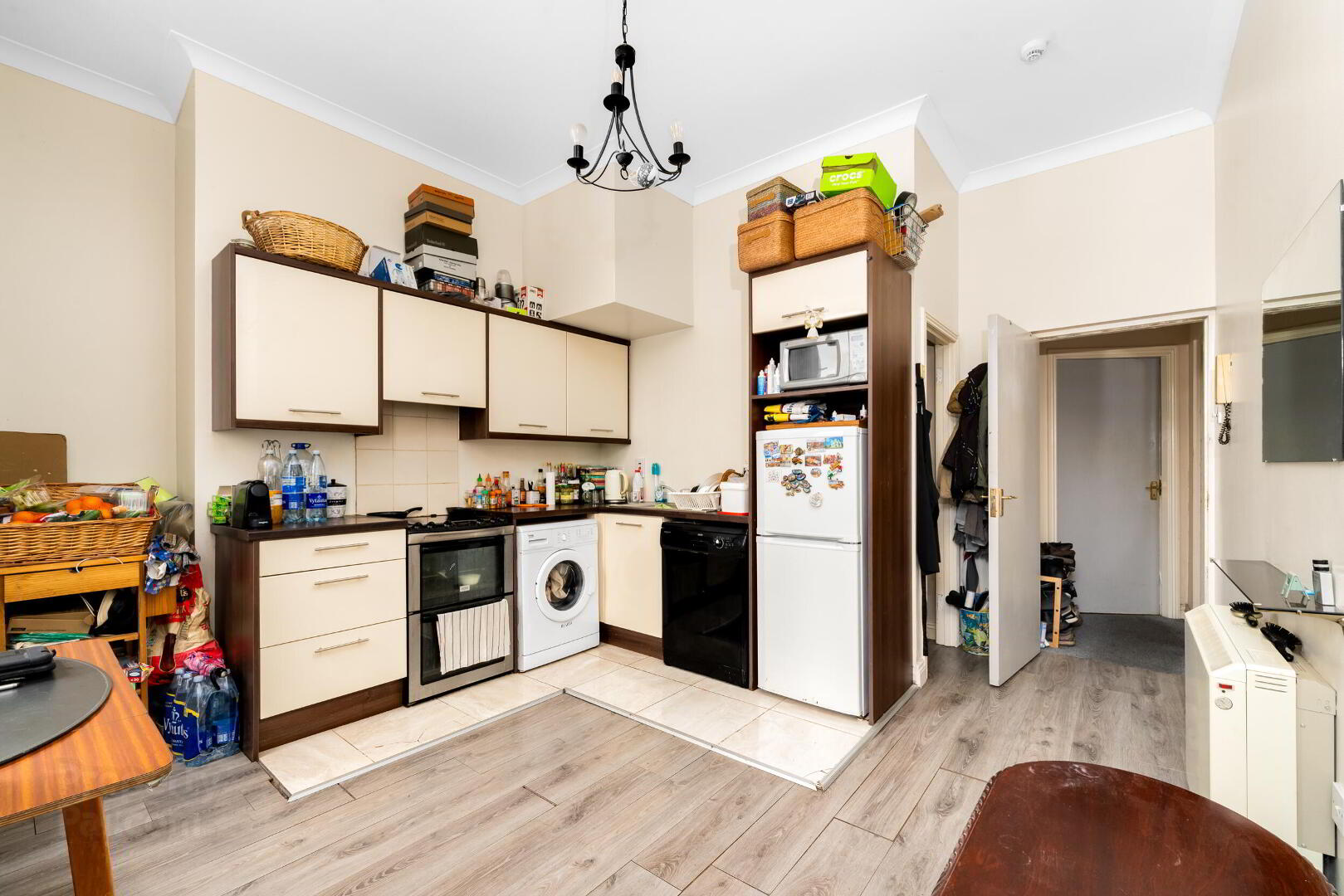 10 Fairview Avenue Lower 6 of 16