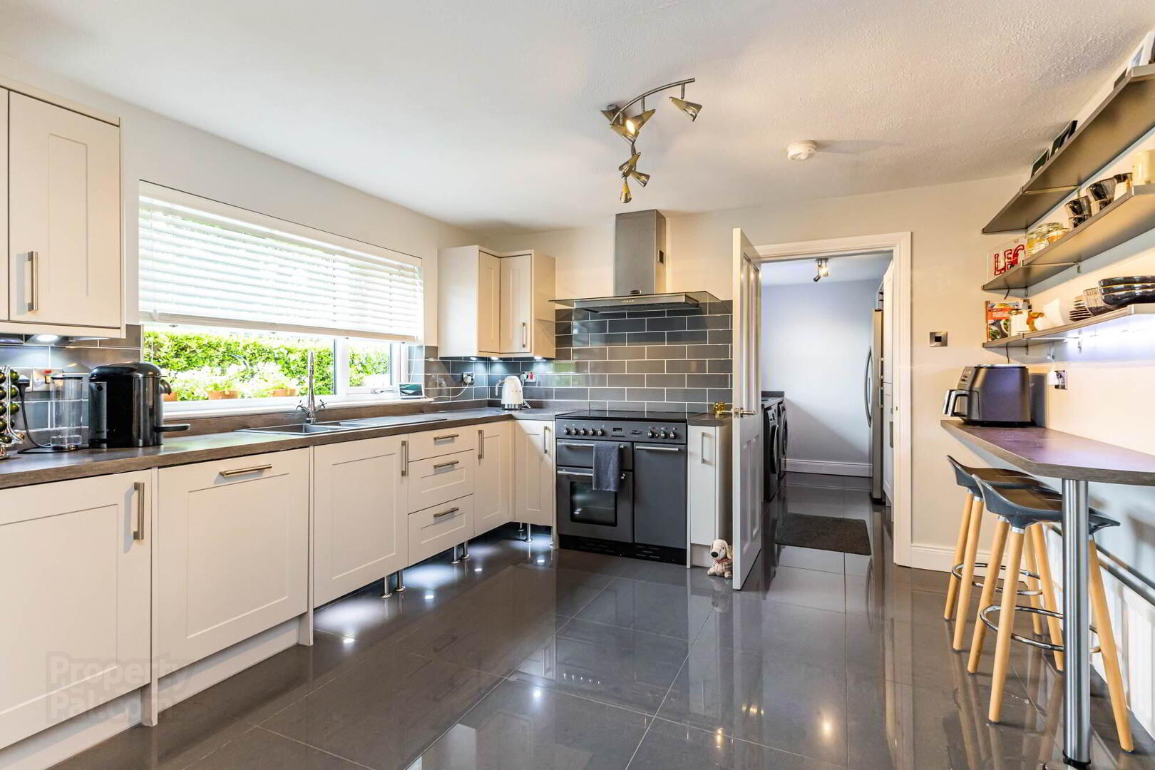 92 Comber Road 8 of 27