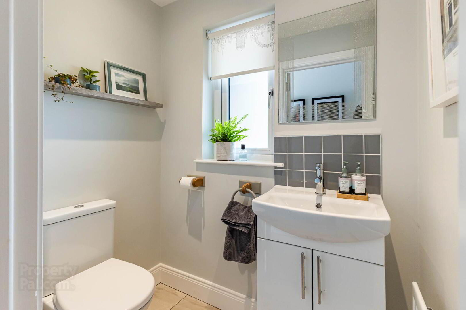 92 Comber Road 4 of 27