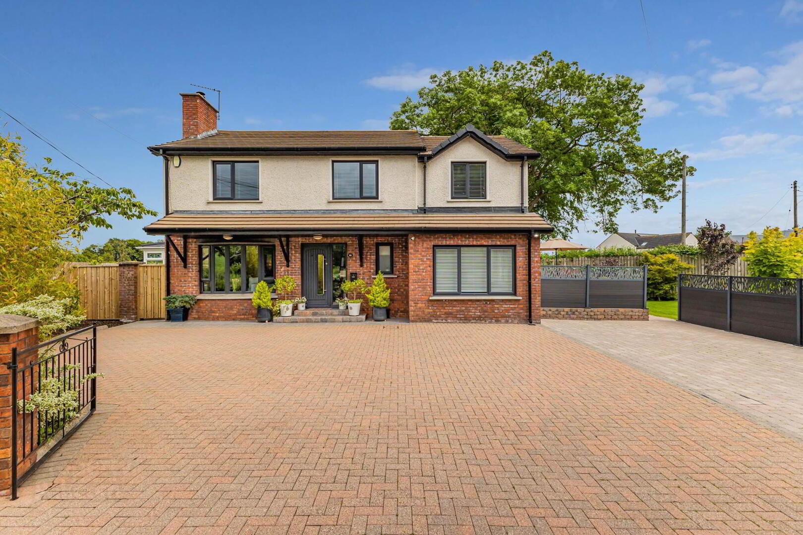 92 Comber Road 1 of 27