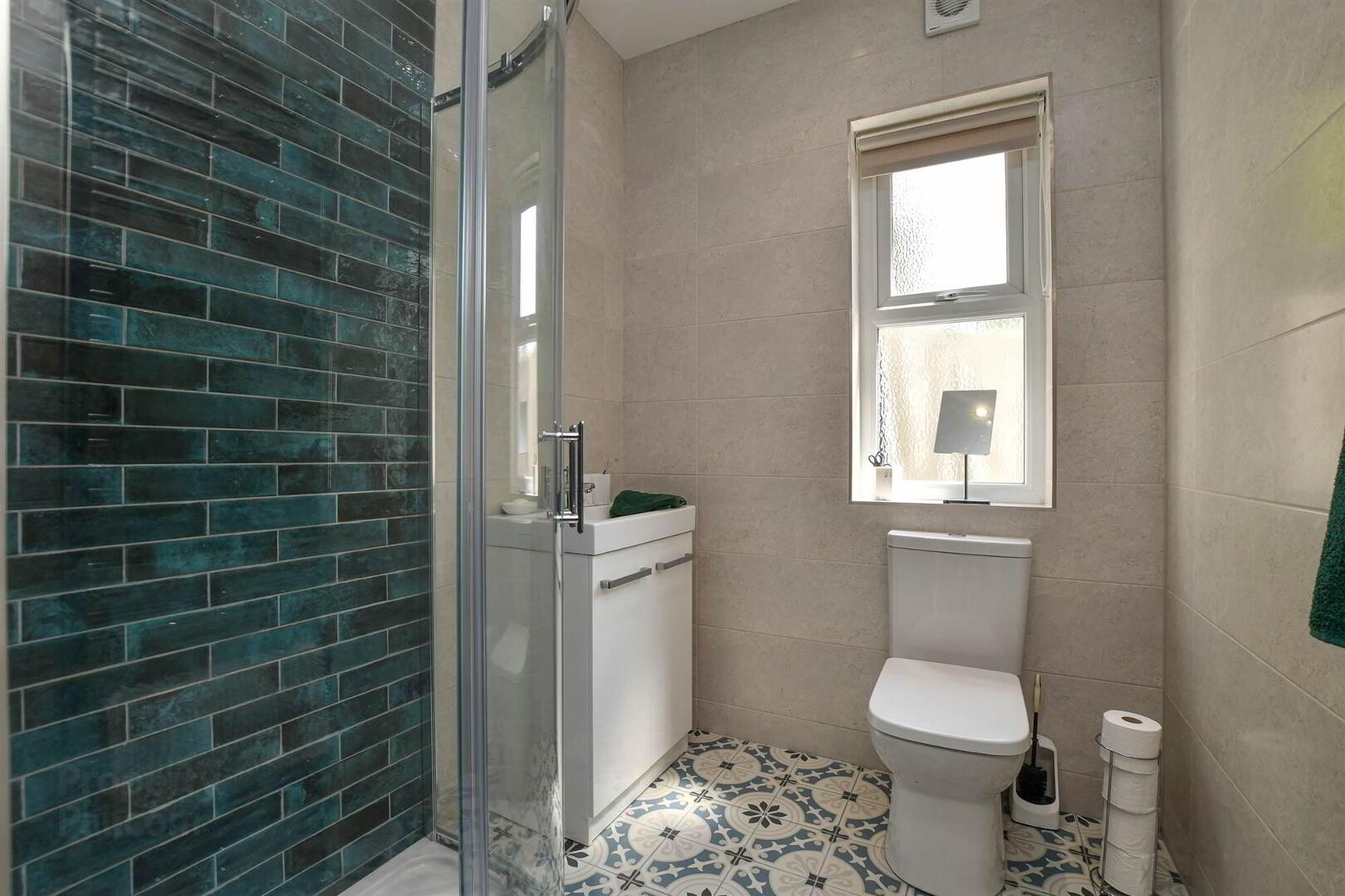 63 Strangford Road 24 of 51