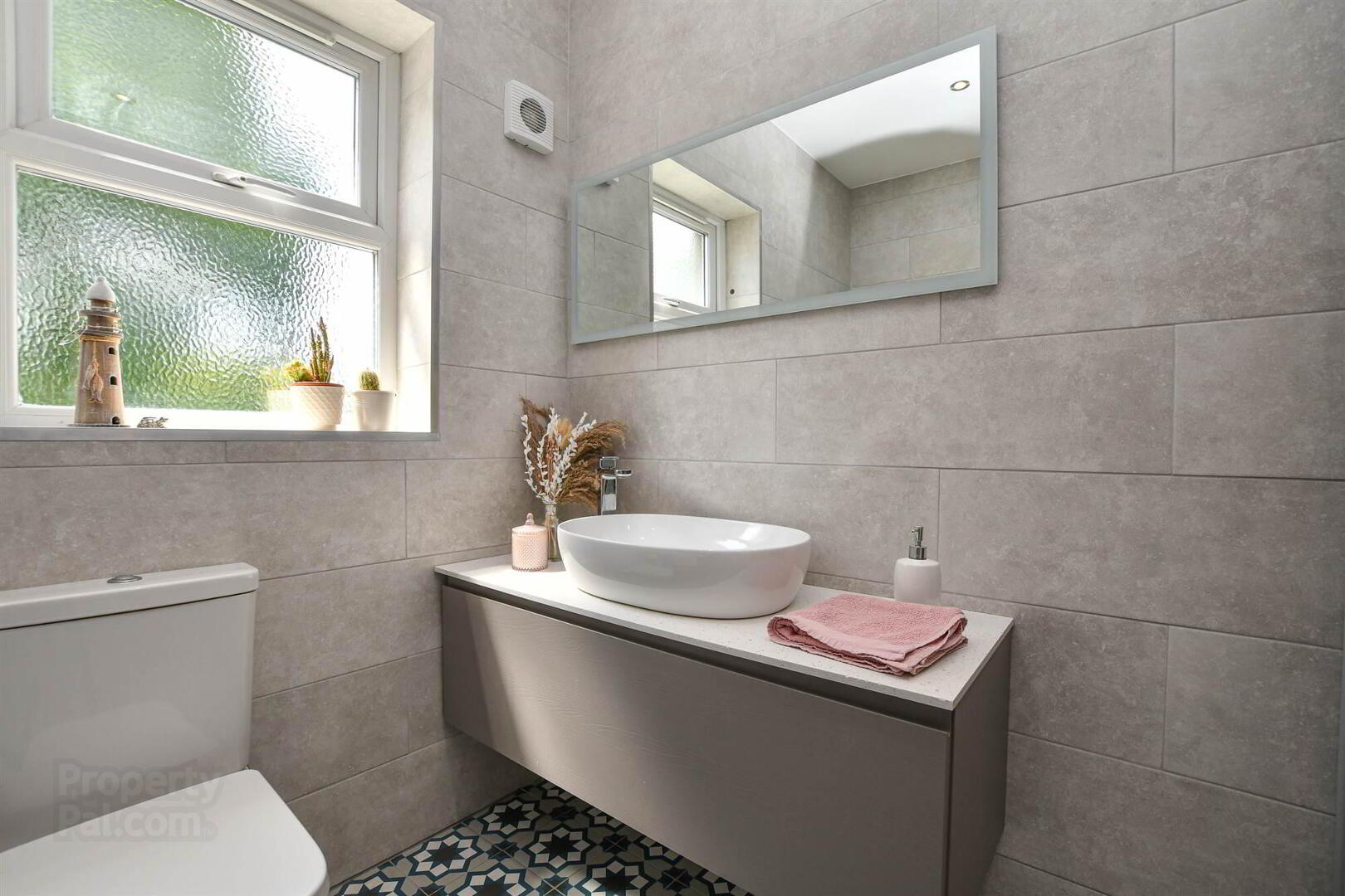 63 Strangford Road 21 of 51