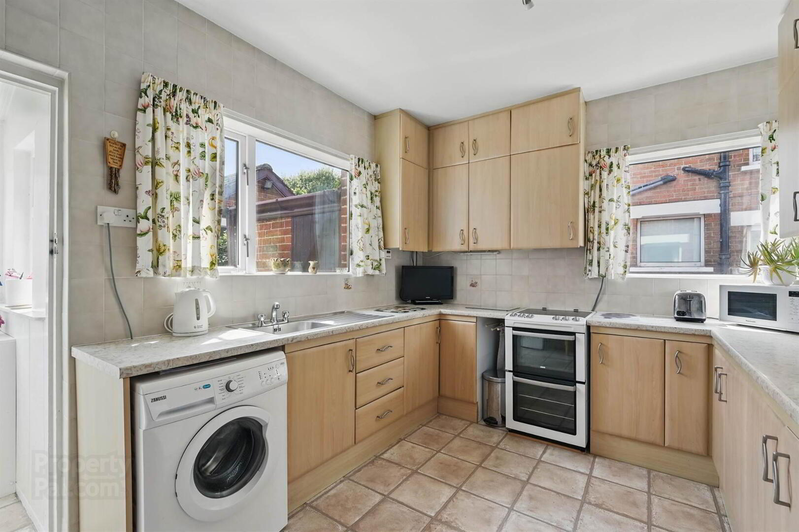 253 Holywood Road 9 of 19