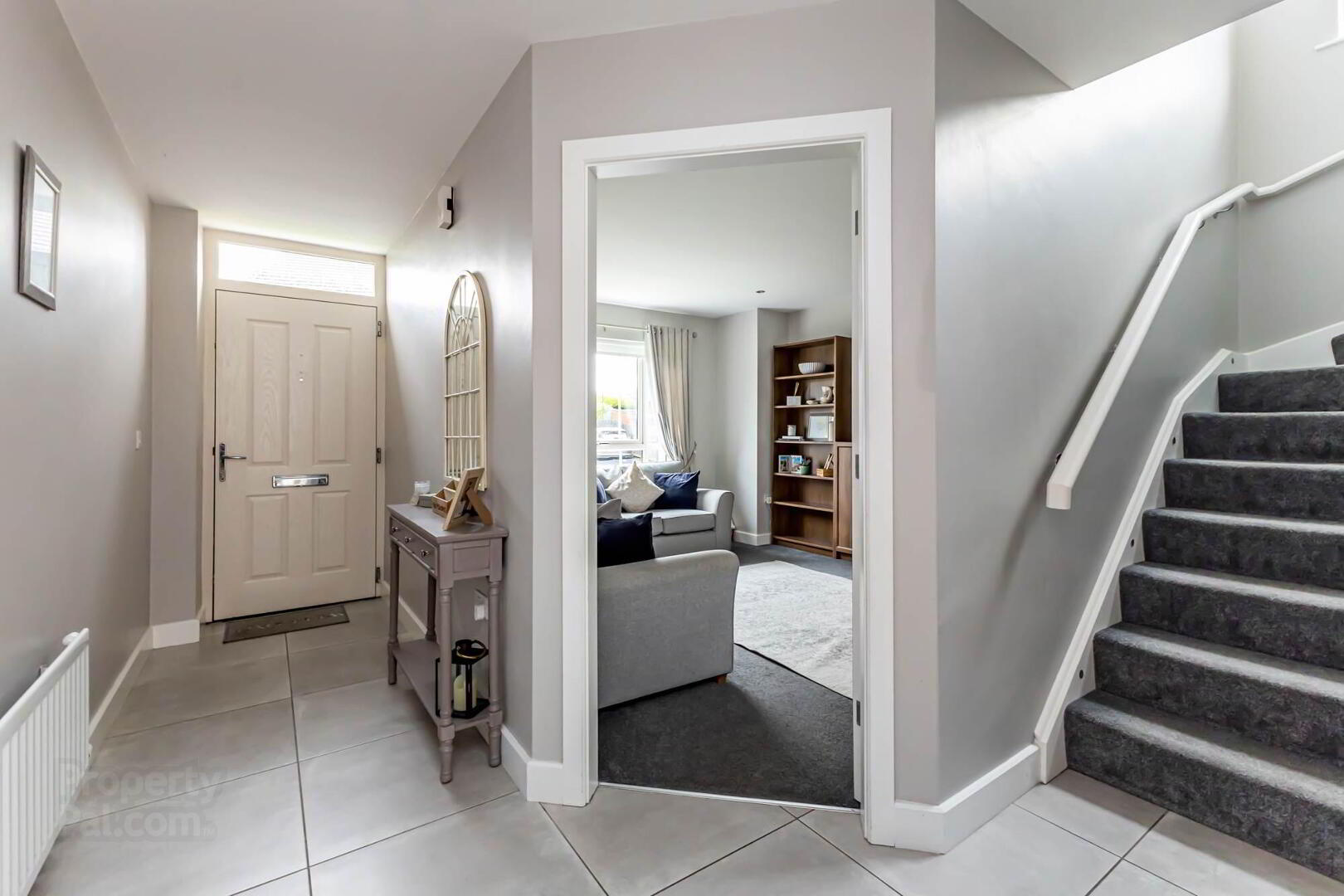 27 Spinners Gate 4 of 21
