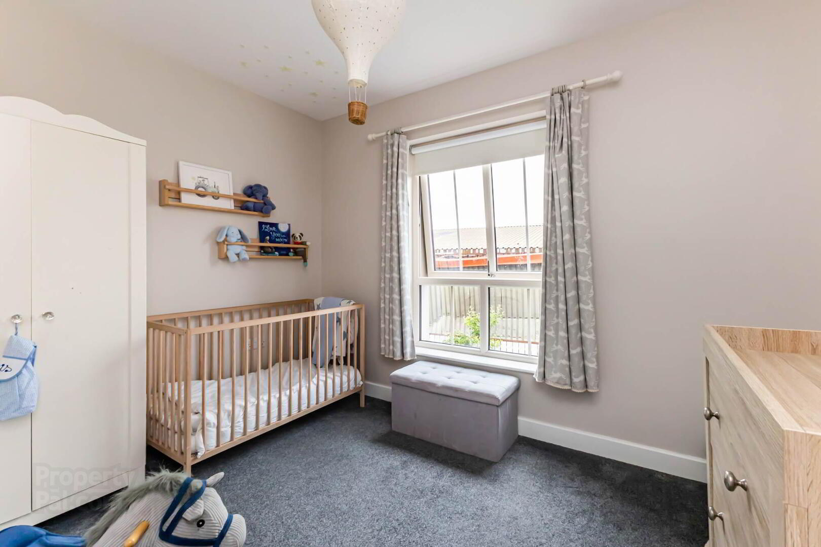 27 Spinners Gate 17 of 21