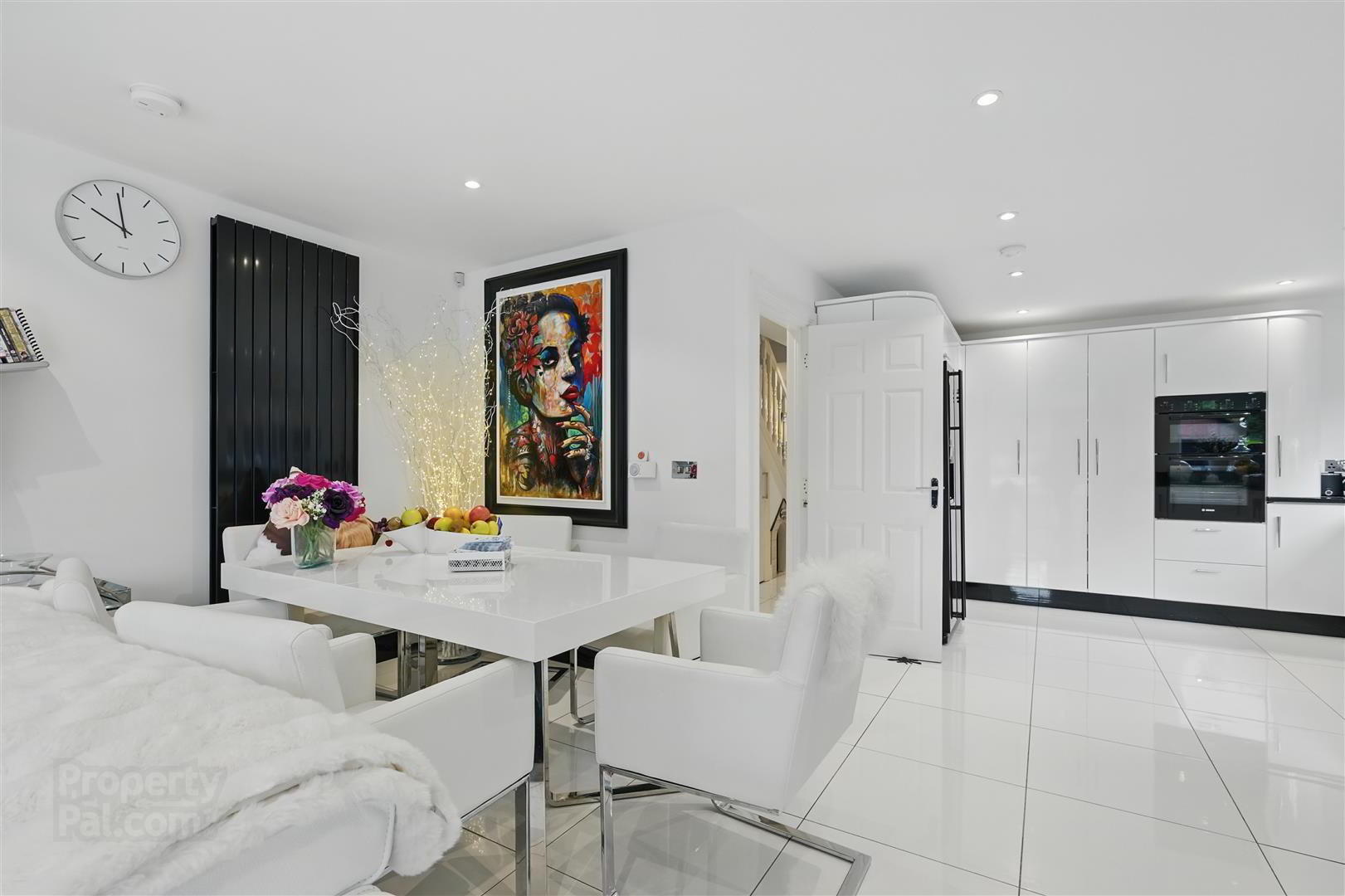 16a Myrtlefield Park 7 of 24
