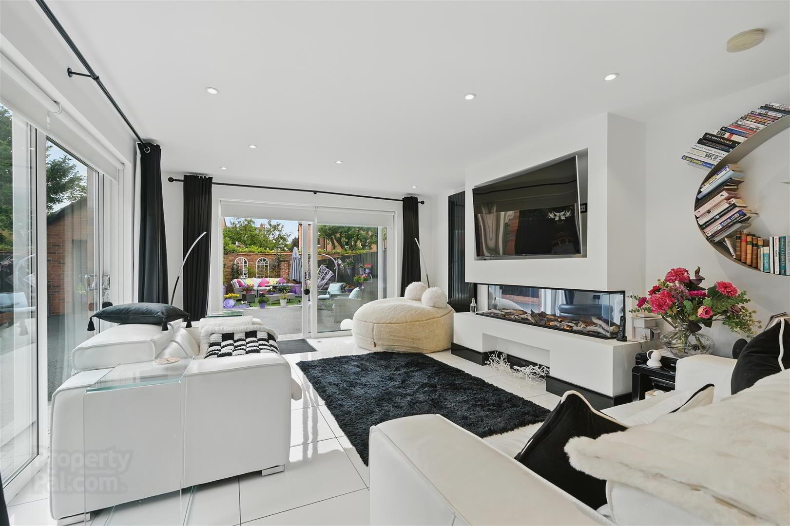 16a Myrtlefield Park 8 of 24