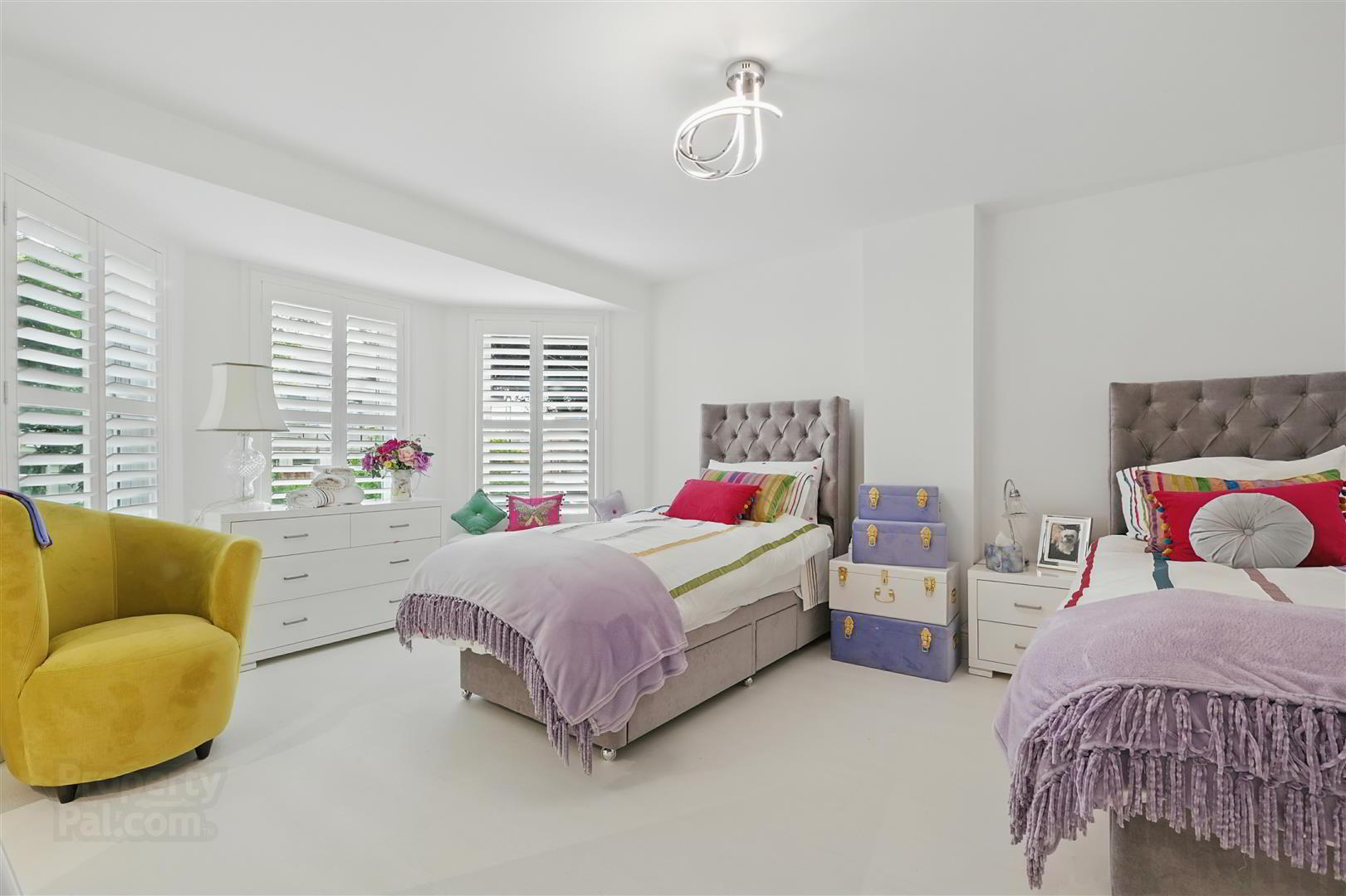 16a Myrtlefield Park 11 of 24