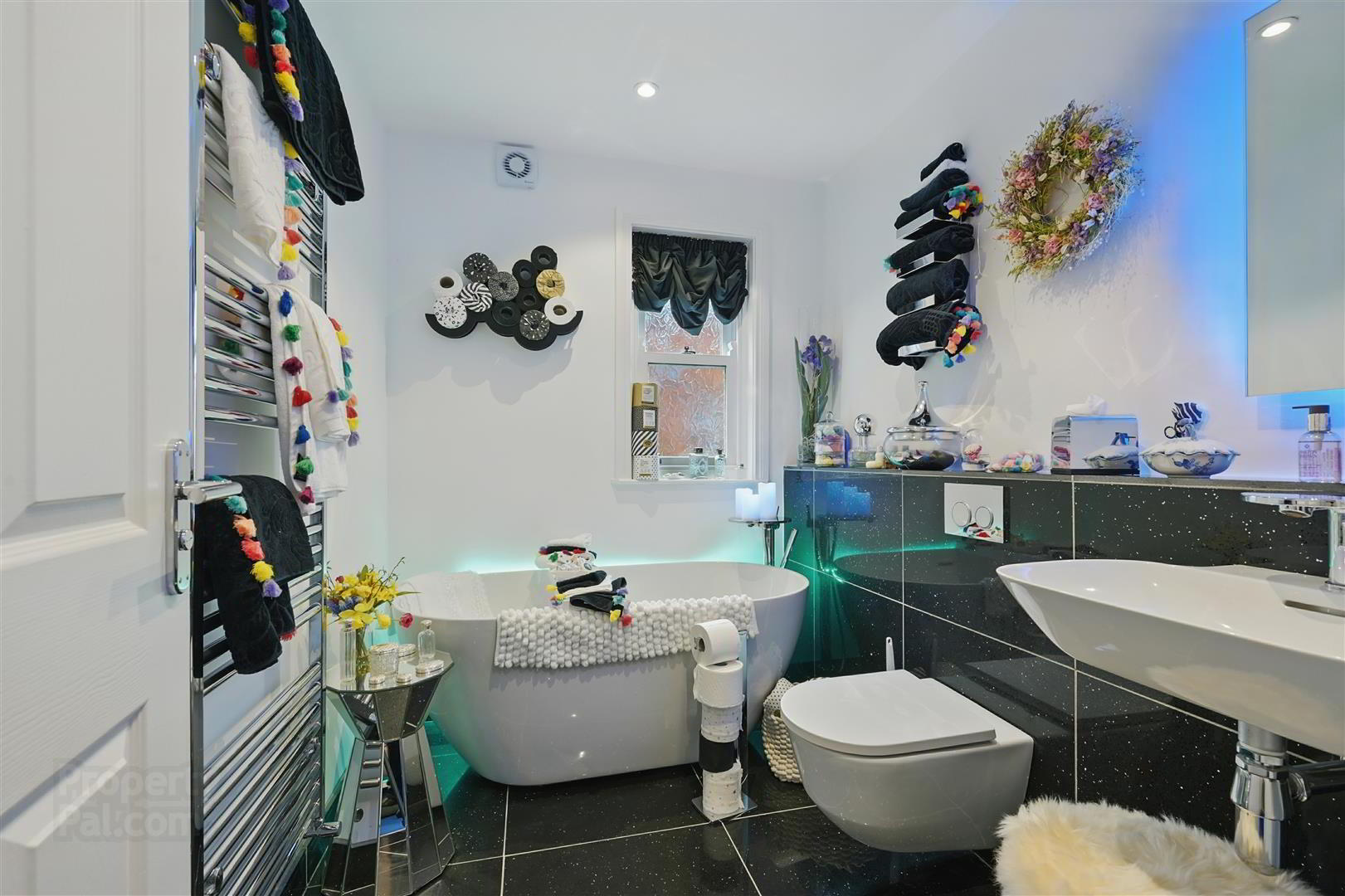 16a Myrtlefield Park 17 of 24